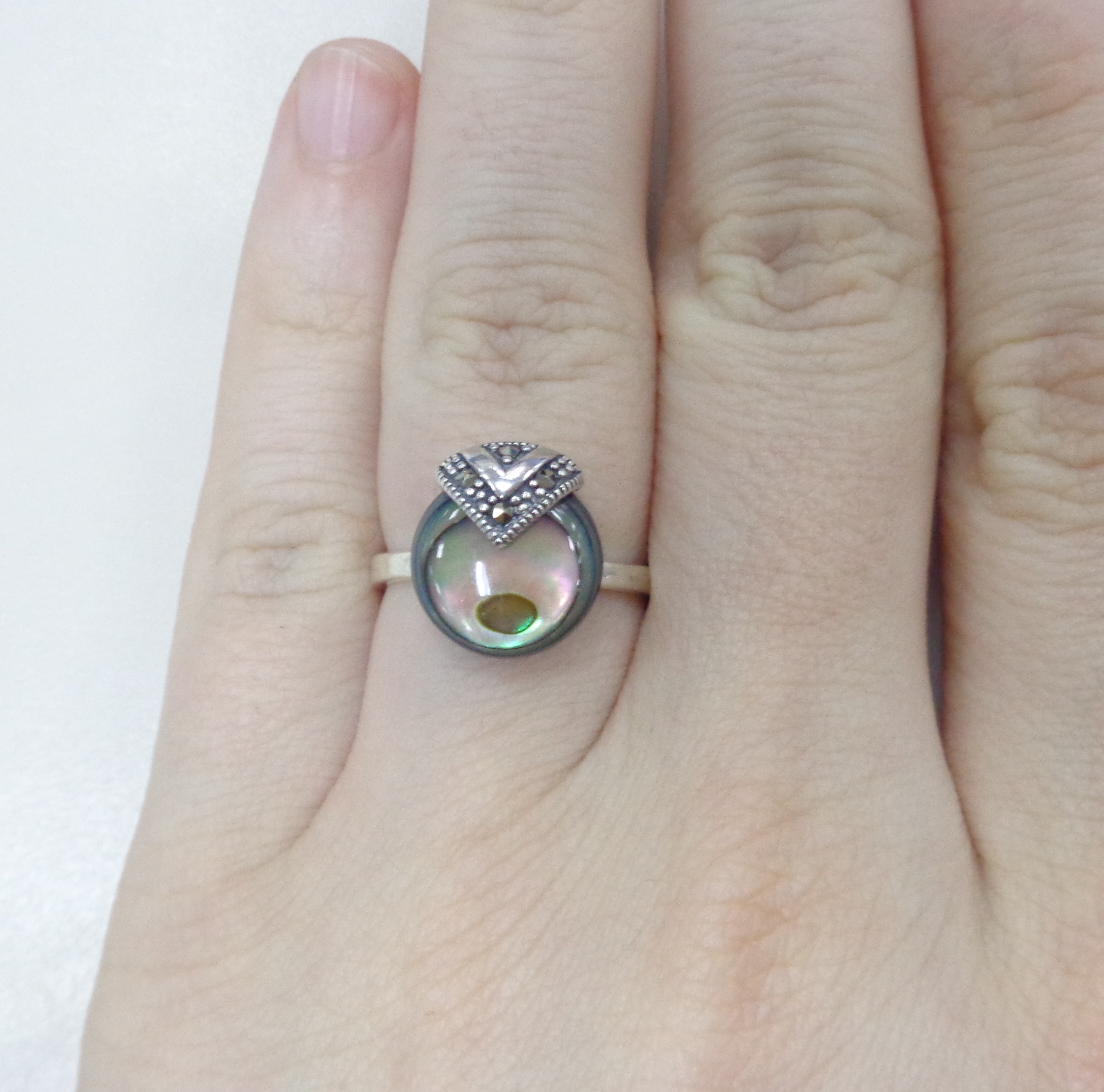 Серебряное кольцо с перламутром абалон